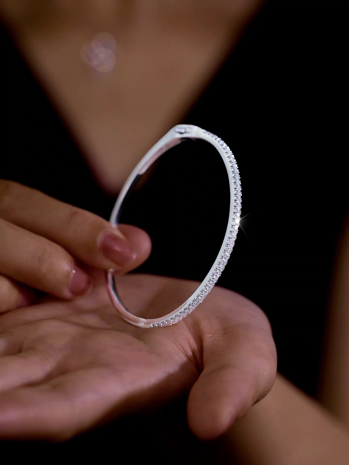 Bezel Station Bracelet