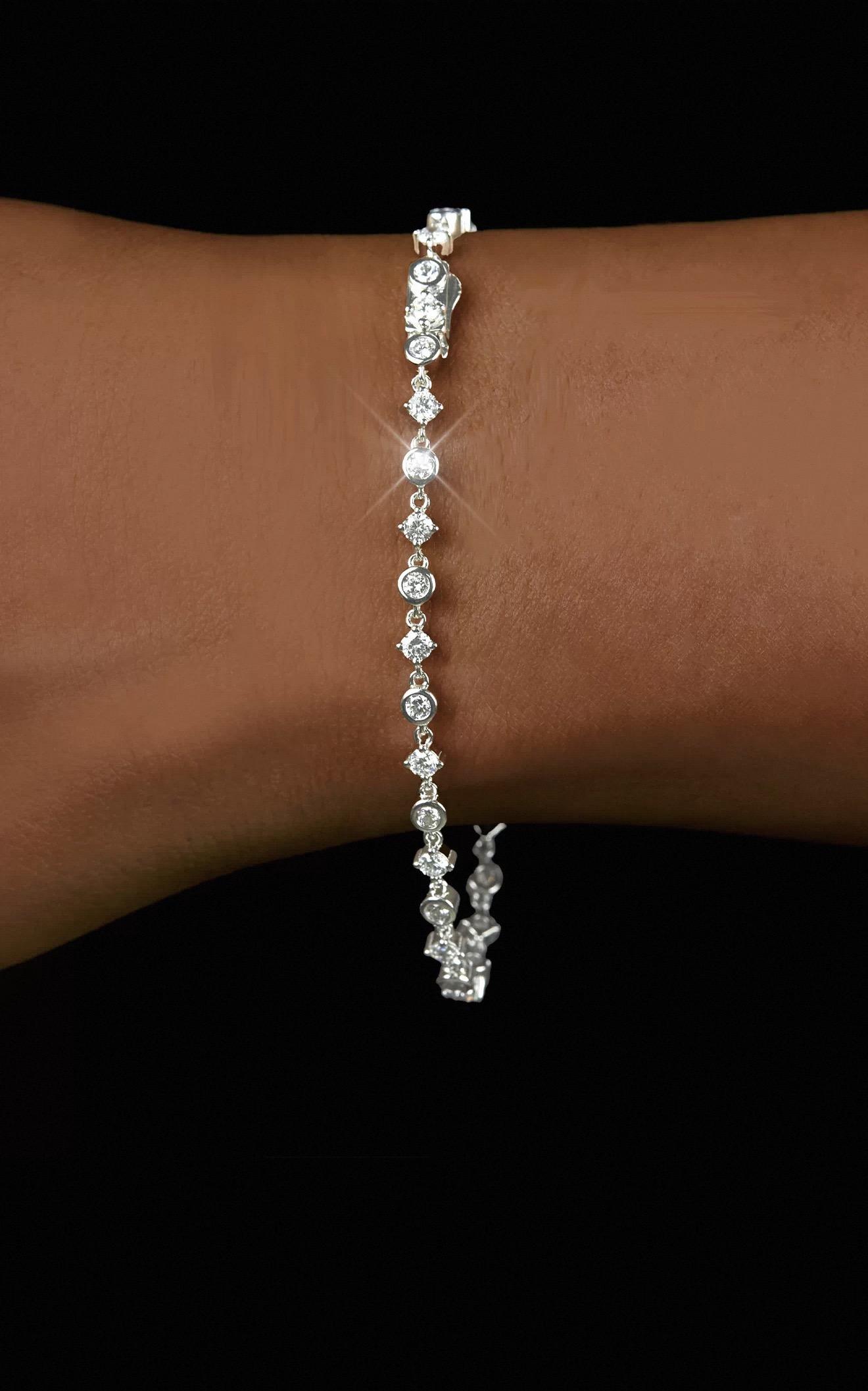 Pavé Bangle detail