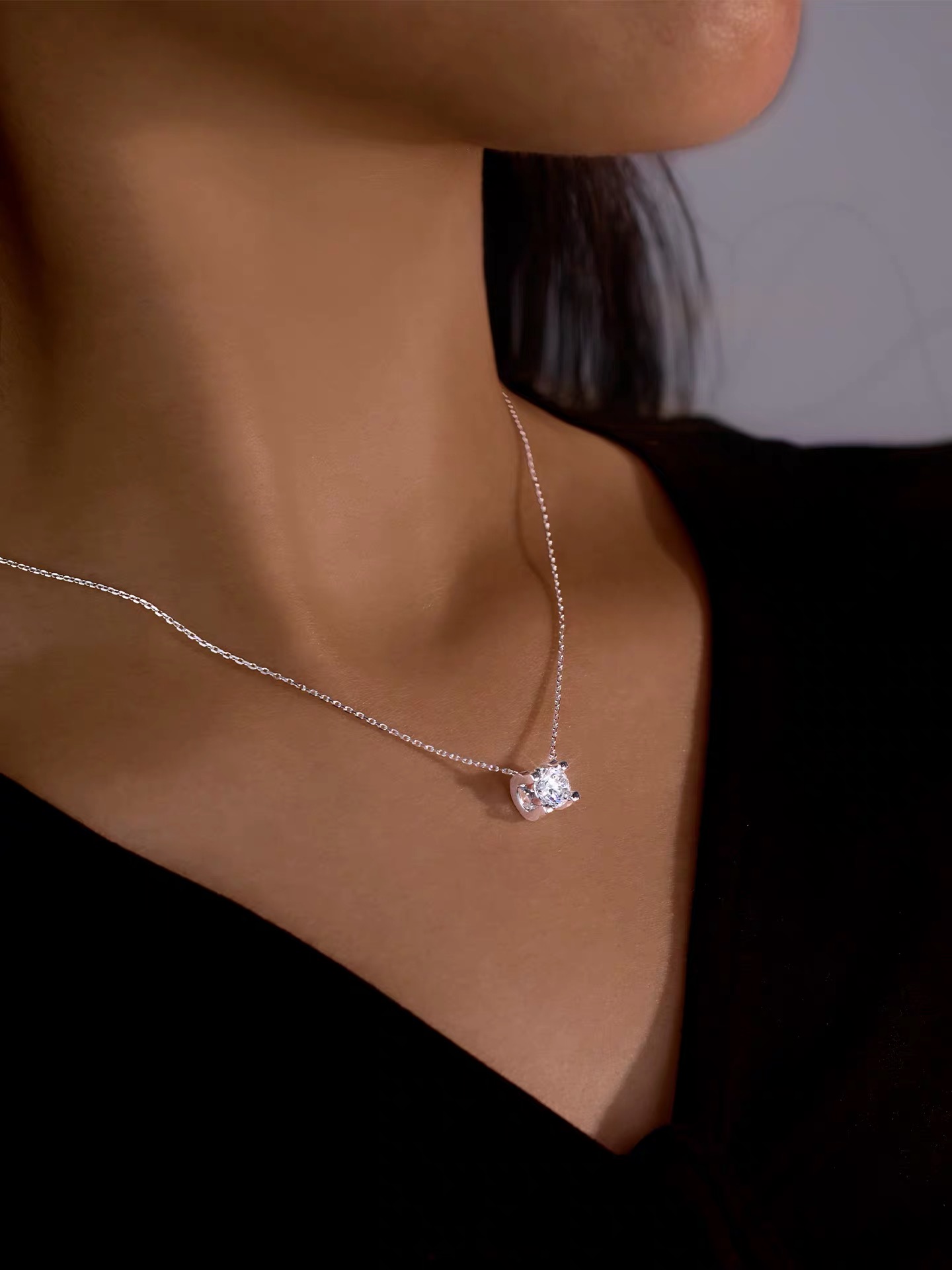 Y-Necklace worn by model